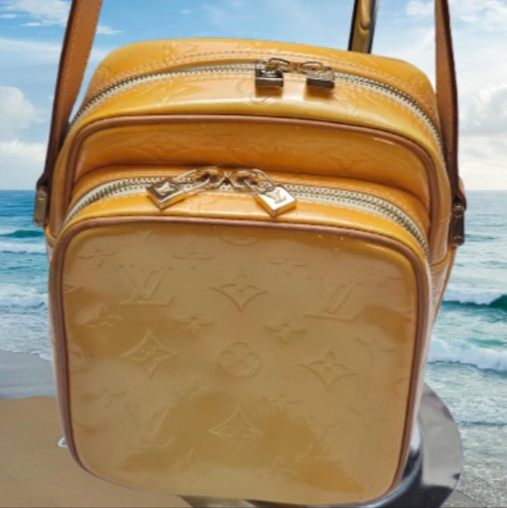 Louis Vuitton Monogram Vernis Wooster   Amazon Shoulder/ Crossbody Bag